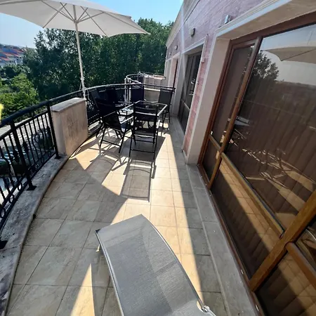 River Park 603 Апартамент